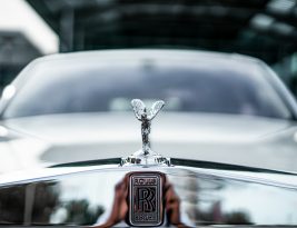 Why the White Rolls-Royce Phantom’ Are Popular for Weddings: The Symbolism Behind a White Rolls Royce